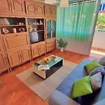 Town Center With Balcony Apartamento Omiš