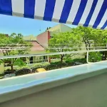 Town Center With Balcony Apartamento Omiš