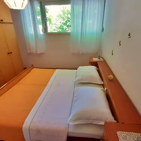 Town Center With Balcony Apartment Omis