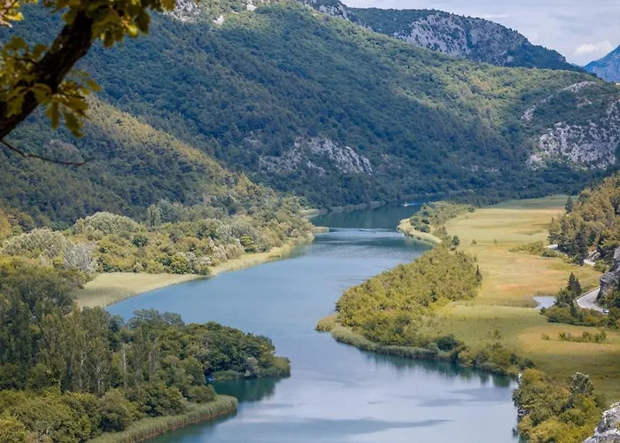 Town Center With Balcony Apartment